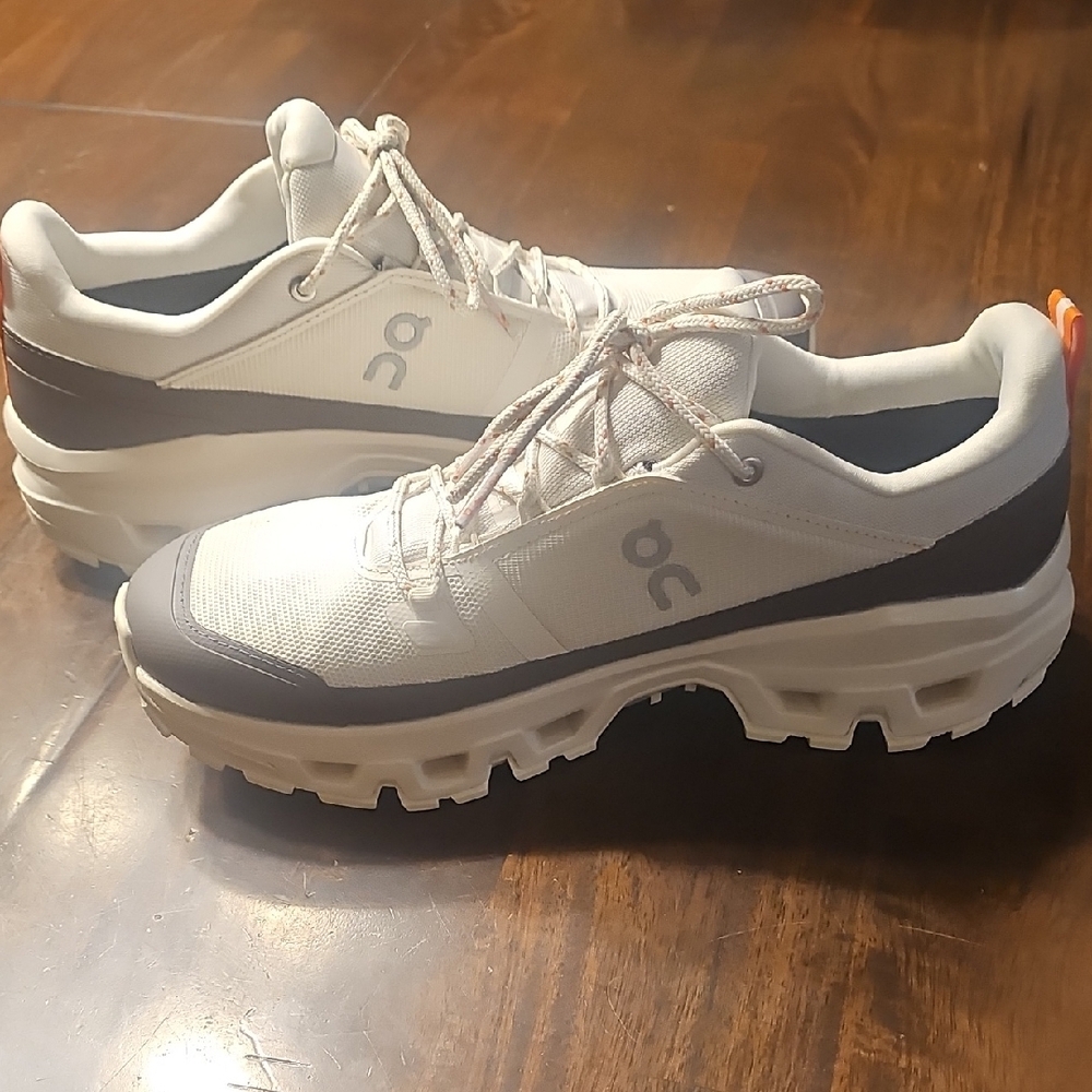 On Running Men's White and Gray Athletic Shoes - Picture 3 of 5